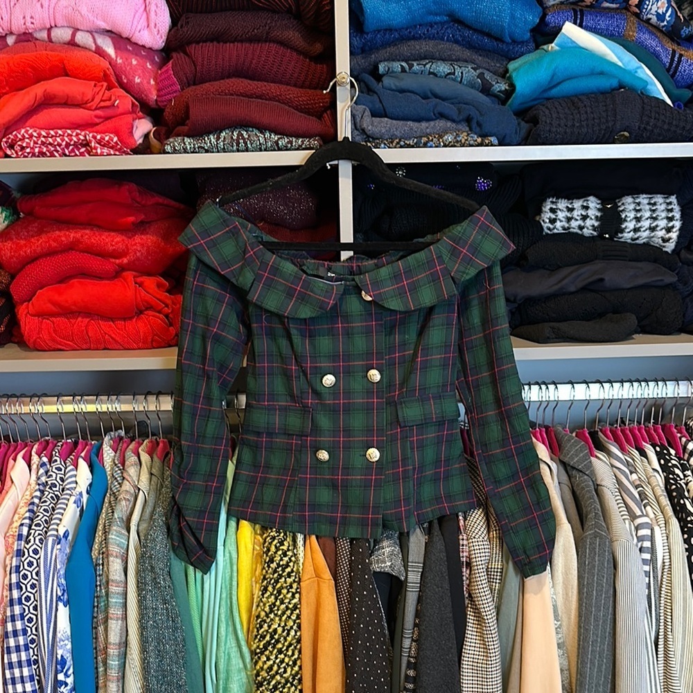 Sugar + Lips navy/green/pink plaid off the shoulder long ruched sleeve top XS